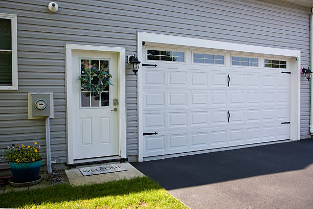 24/7 Emergency Garage Door Panel Replacement experts in Olmsted County County, MN